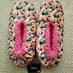 Disney Seven Dwarfs Fuzzy Babba Slipper Socks Pink Sherpa One Size 7-9.5 NWT